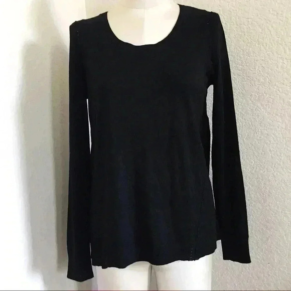 LOFT Sweaters - Loft Basic Black Scoop Neck Wool Blend Sweater